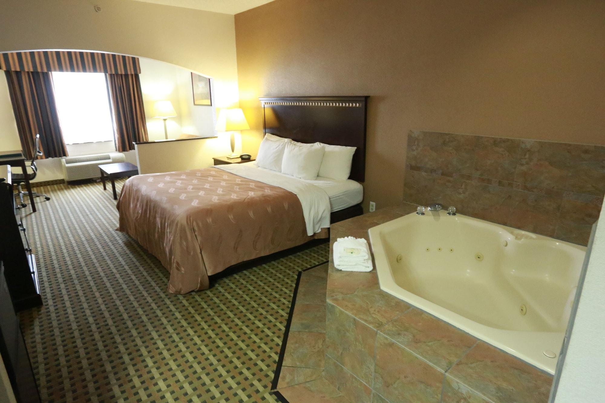 Quality Suites Burleson - Ft Worth Eksteriør billede