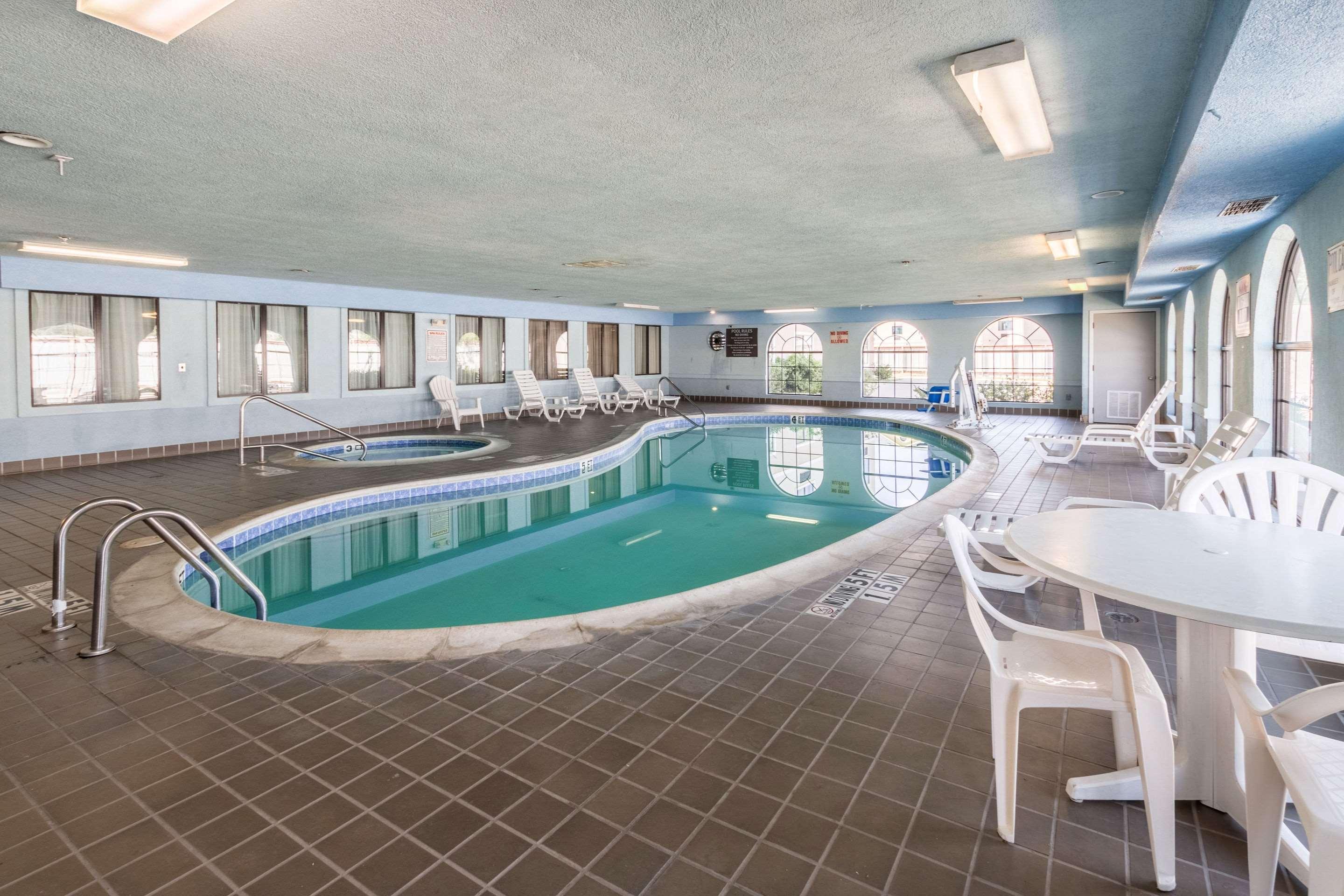 Quality Suites Burleson - Ft Worth Eksteriør billede