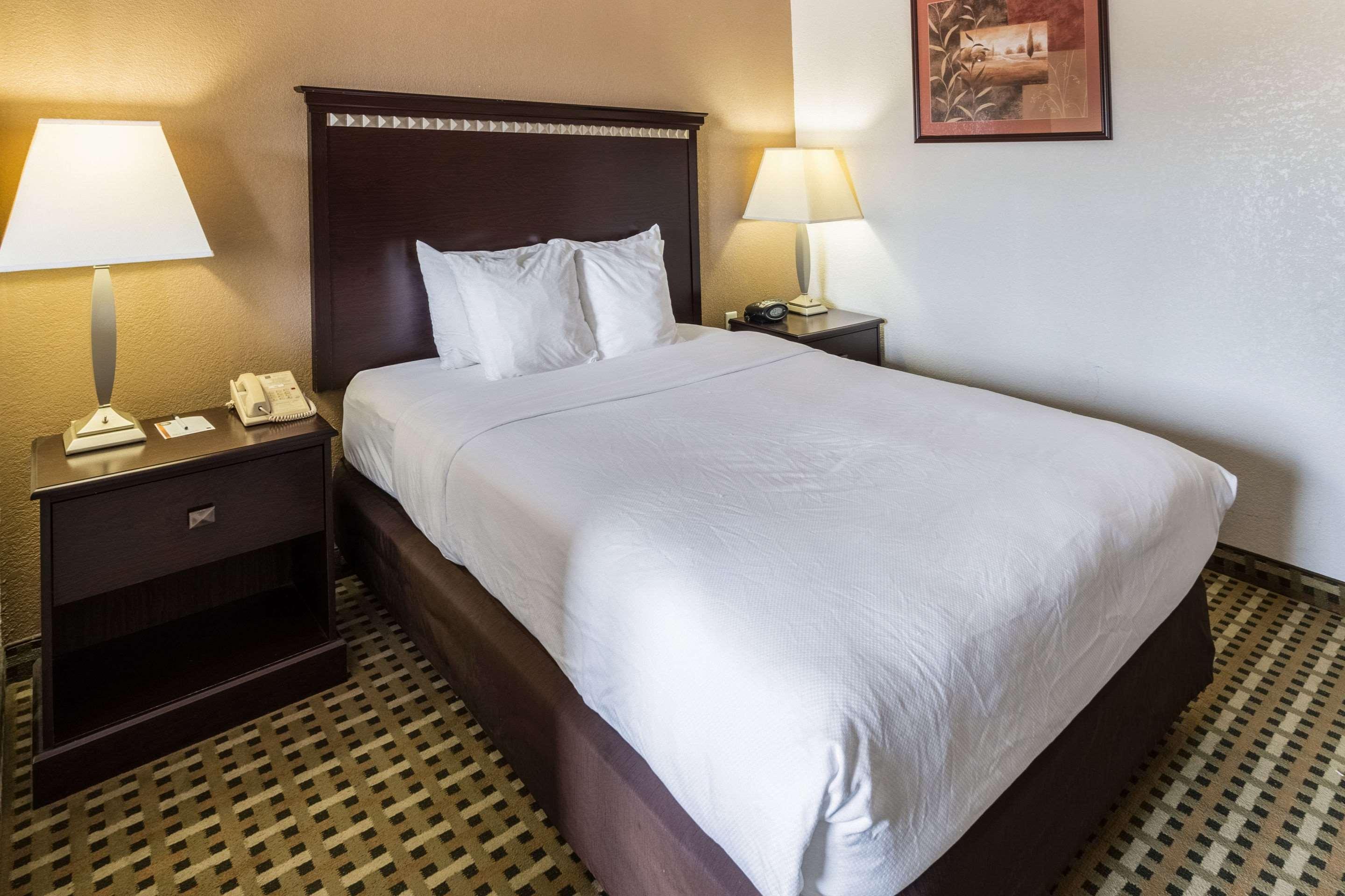 Quality Suites Burleson - Ft Worth Eksteriør billede